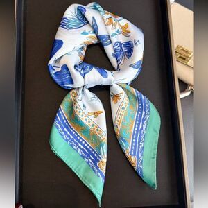 Floral butterfly Neck Scarf N1388